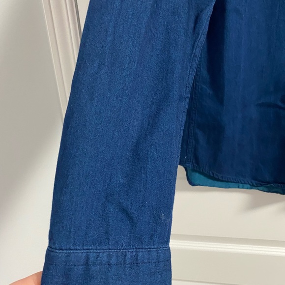 Mexx  men slim fit Jeans shirt . Size L Pocket on the left .Excellent condition - Picture 5 of 8